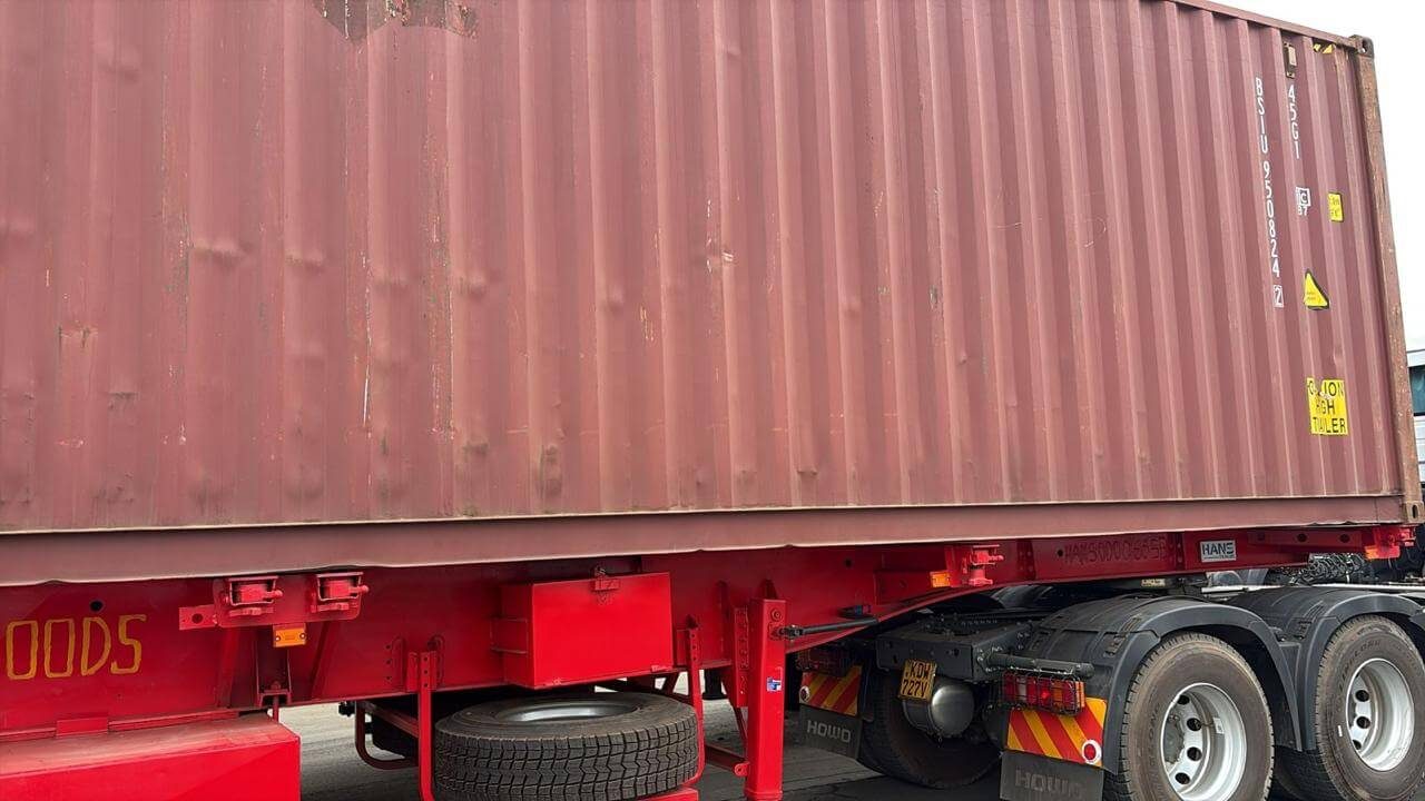Loaded container on a Dontre Outliers trailer